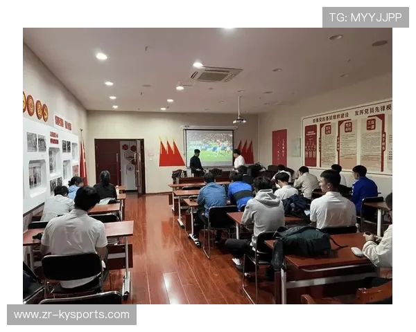足球裁判委员会在判罚教育中开展全国巡回示范赛与公开教学，足球裁判培训视频